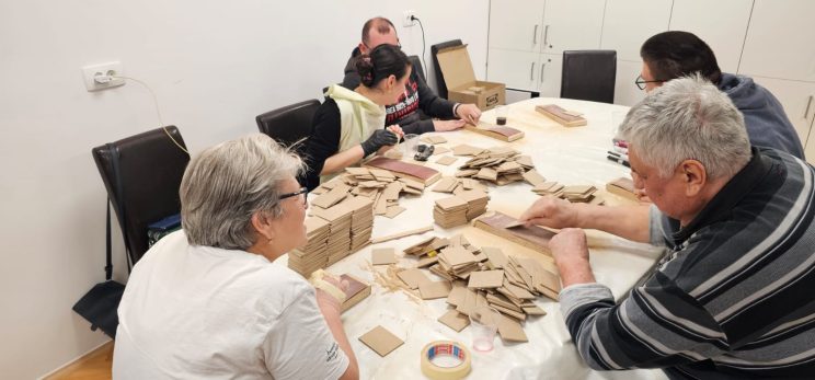 Kreativna radionica - priprema drva za magnete